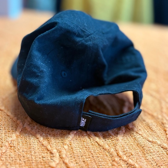 Kids Nike Black Cap - Picture 3 of 4